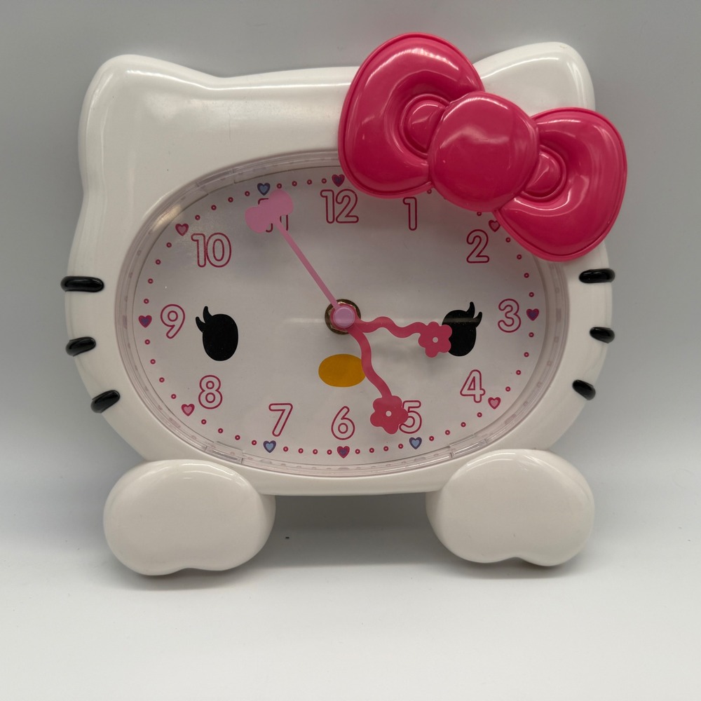 Sanrio Hello Kitty Pink Bow Quartz Wall Desk Clock 2011 White Kawaii Decor